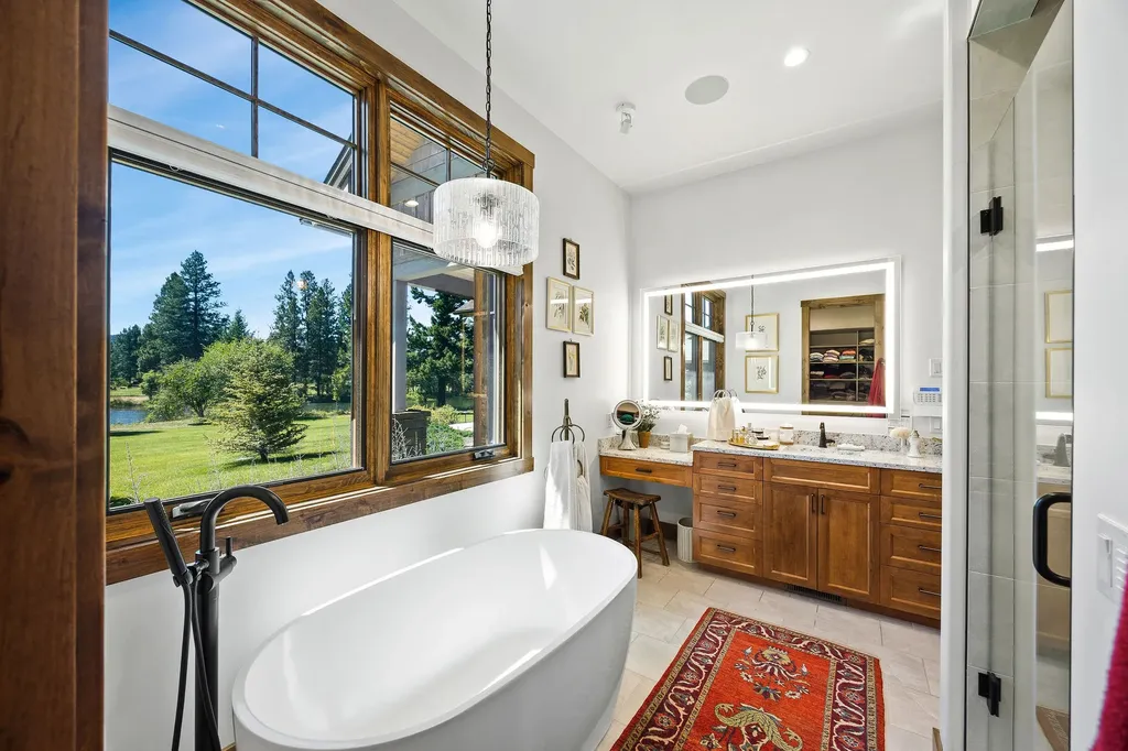 13544 River Run Loop Bigfork MT 59911