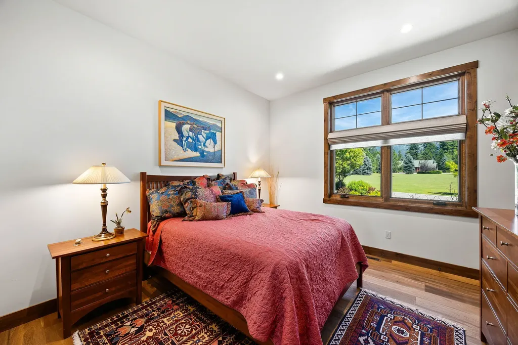 13544 River Run Loop Bigfork MT 59911
