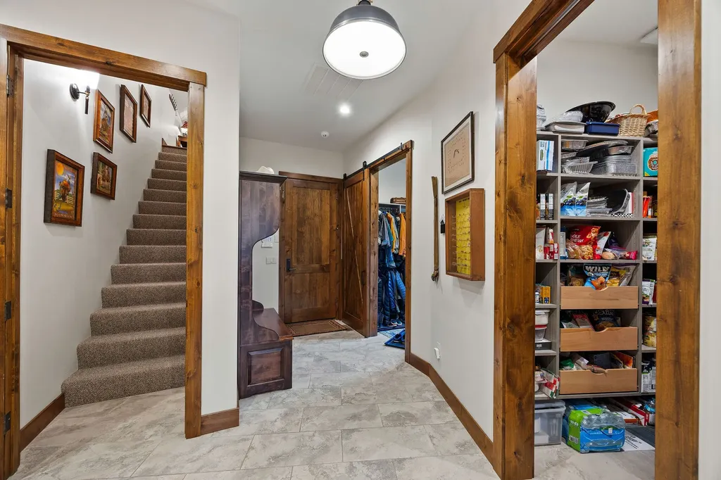 13544 River Run Loop Bigfork MT 59911