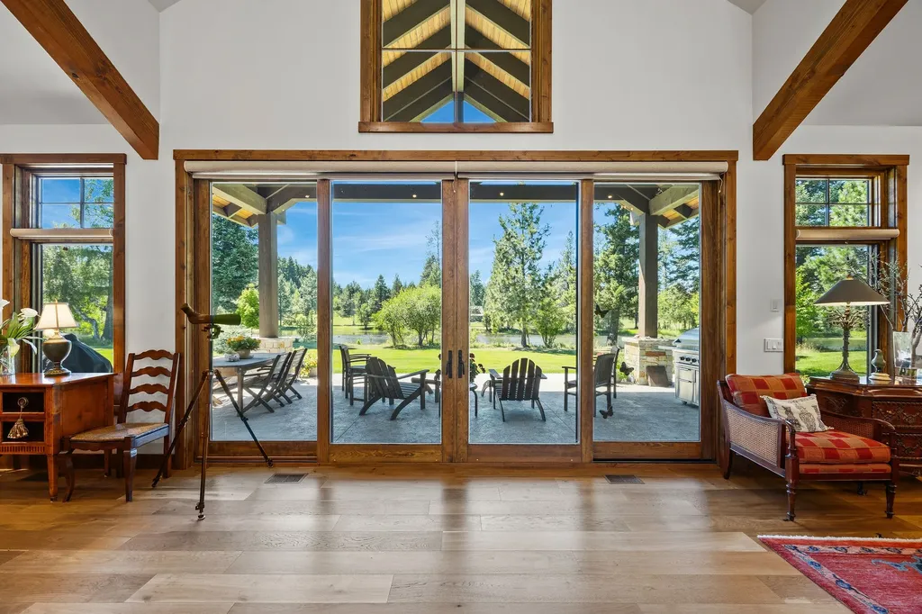 13544 River Run Loop Bigfork MT 59911