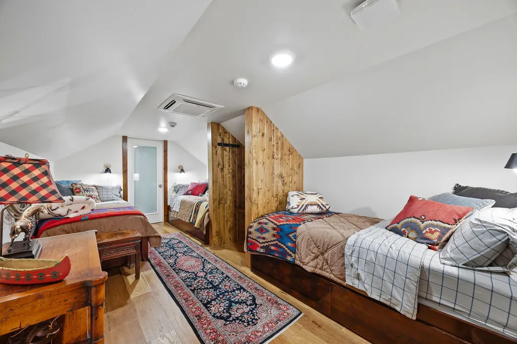 13544 River Run Loop Bigfork MT 59911