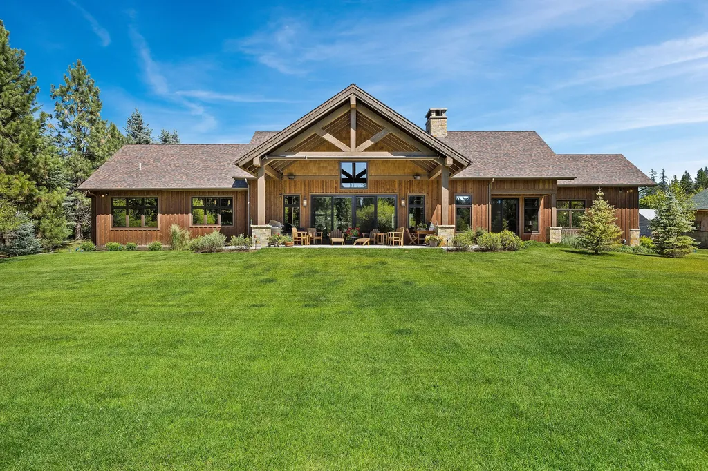 13544 River Run Loop Bigfork MT 59911