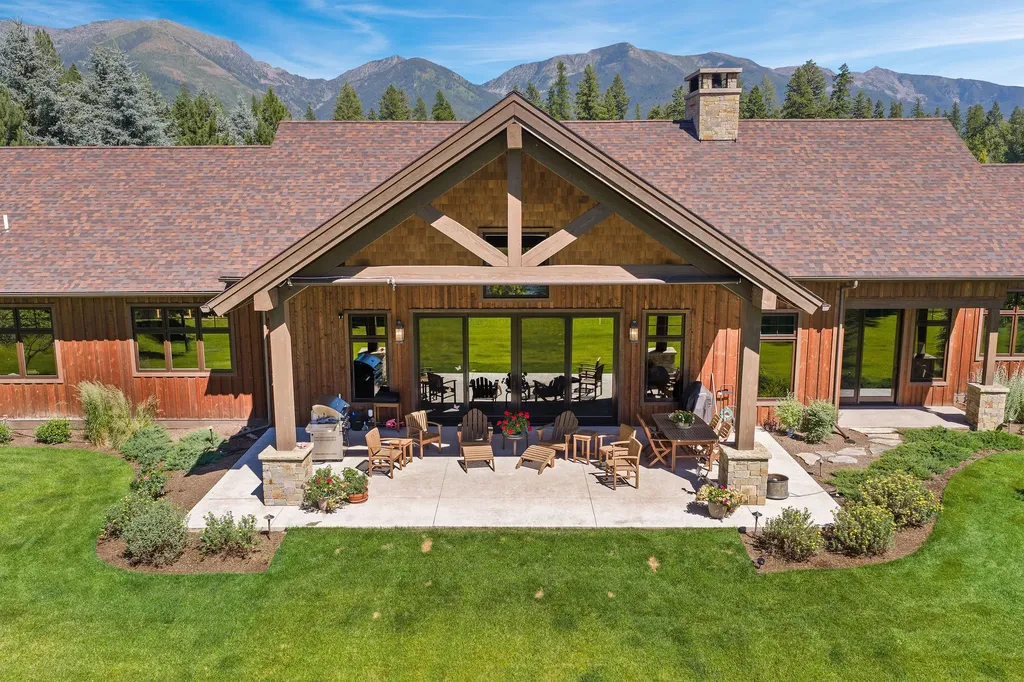 13544 River Run Loop Bigfork MT 59911