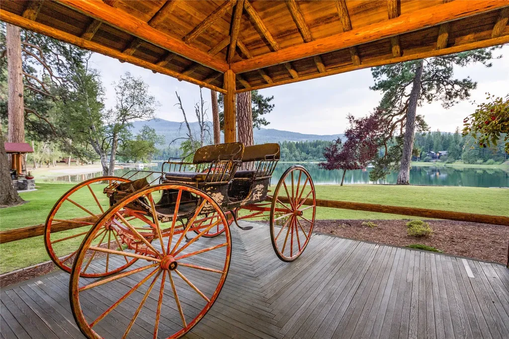 13544 River Run Loop Bigfork MT 59911