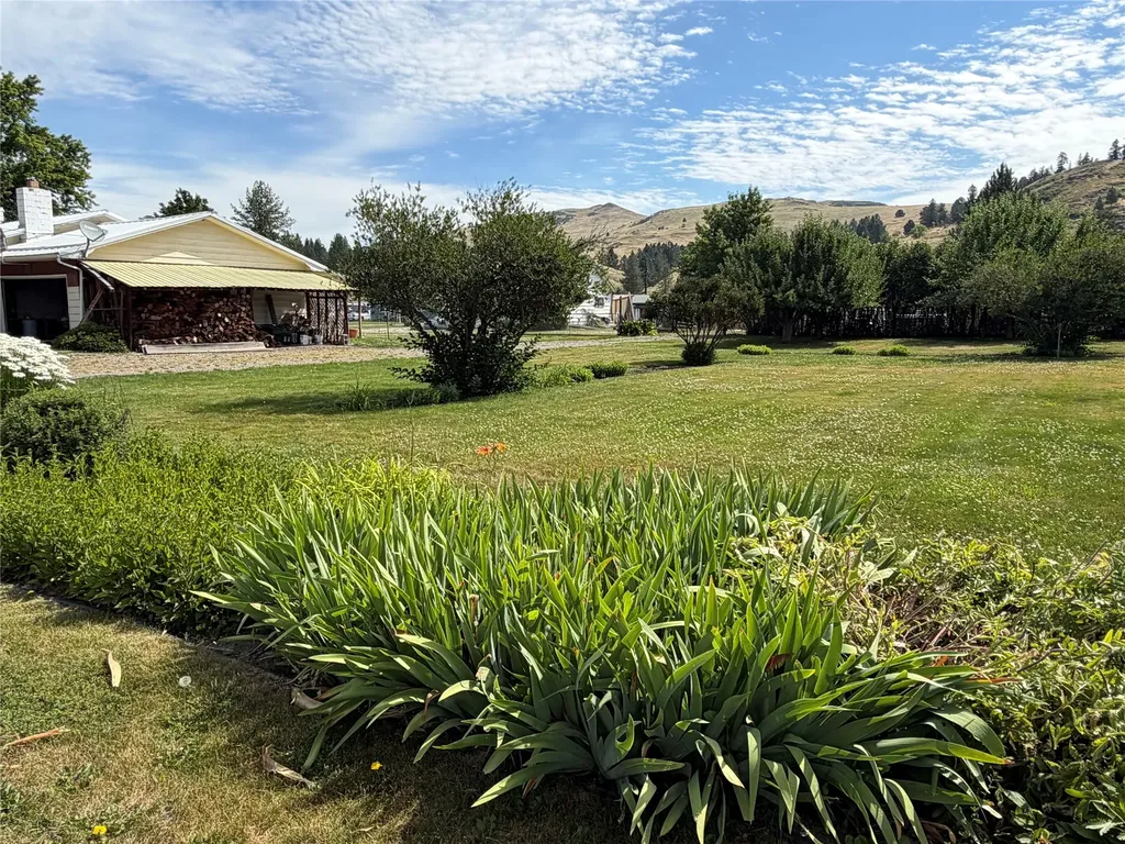 Nhn Clayton Street Plains MT 59859