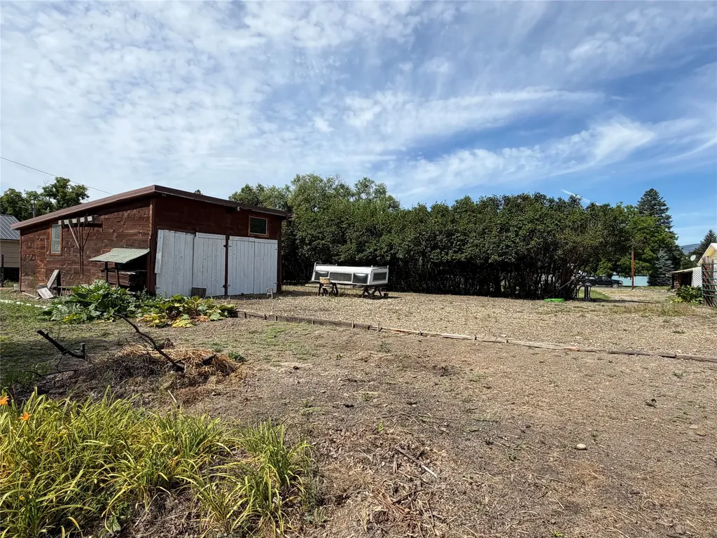 Nhn Clayton Street Plains MT 59859
