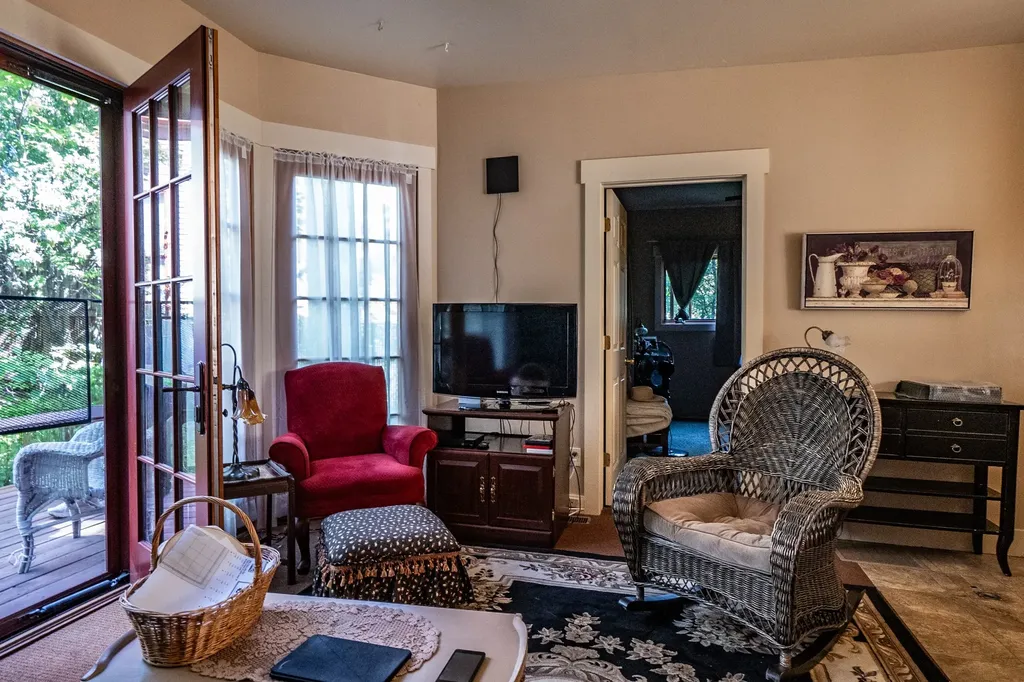 318 S 5th Street E Missoula MT 59801