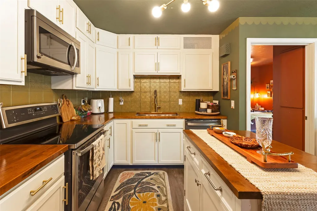 1421 Eaton Street Missoula MT 59801