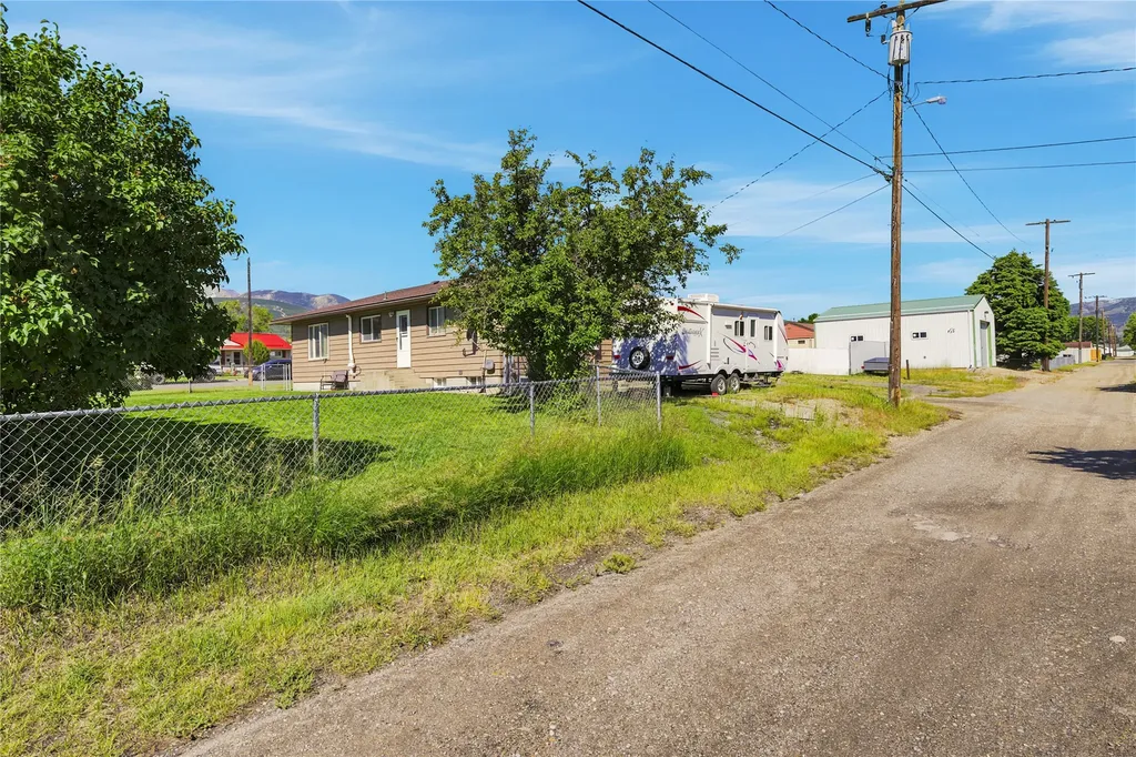 1908 Hamburg Street Anaconda MT 59711