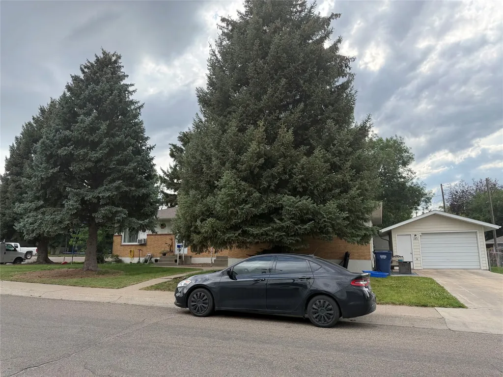 422-424 46th Street S Great Falls MT 59405