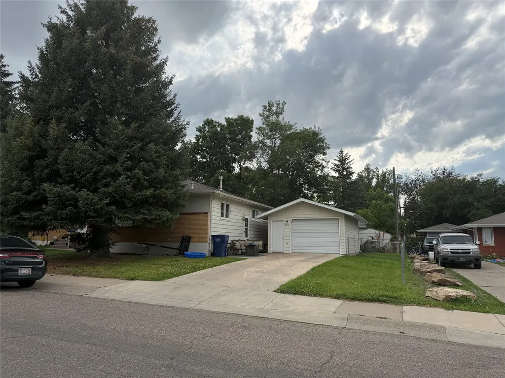422-424 46th Street S Great Falls MT 59405