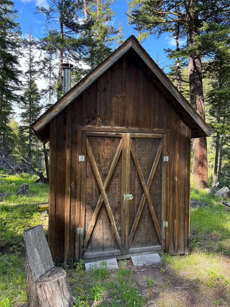 3925 Rimini Road Helena MT 59601