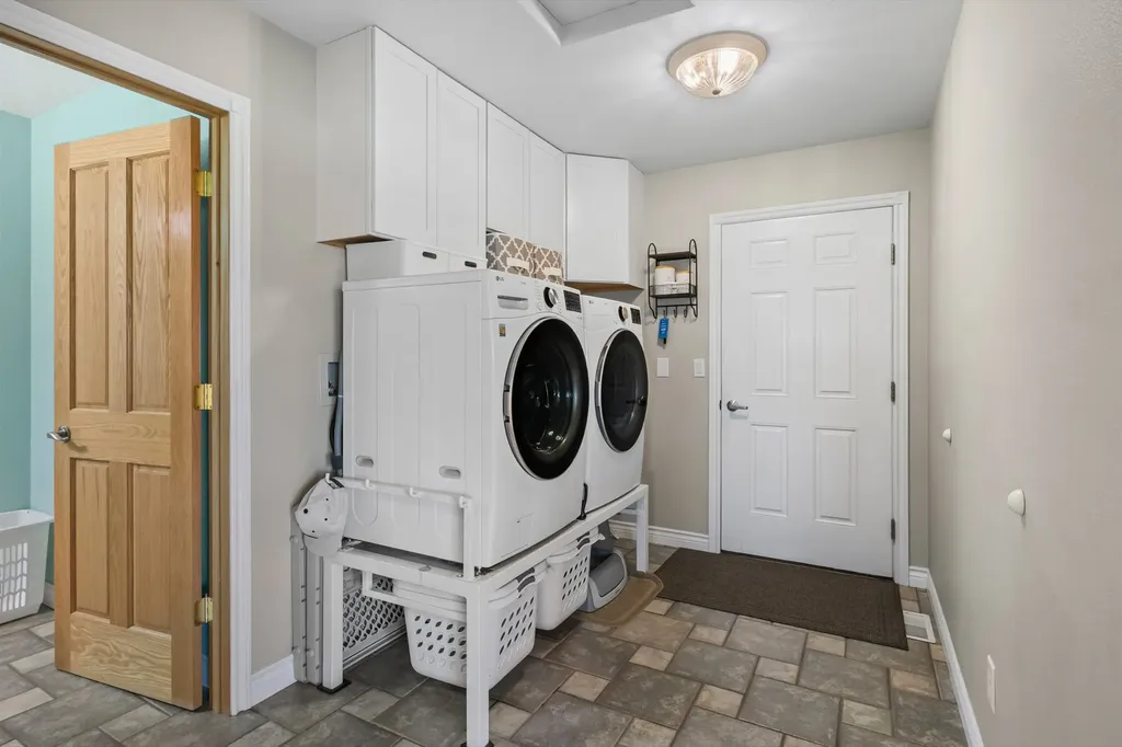 6875 Scratchgravel Drive Helena MT 59602