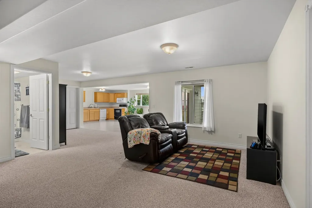6875 Scratchgravel Drive Helena MT 59602