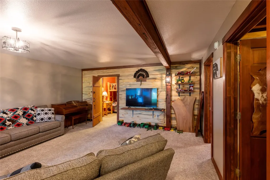 175 Lower Lynch Creek Road Plains MT 59859