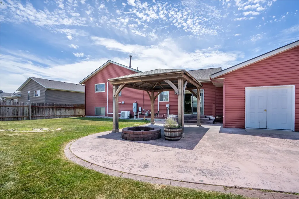 1055 Cardinal Loop Helena MT 59602