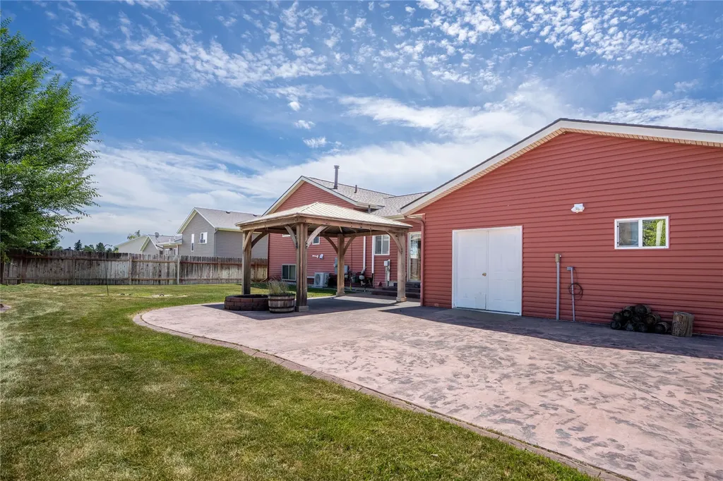 1055 Cardinal Loop Helena MT 59602