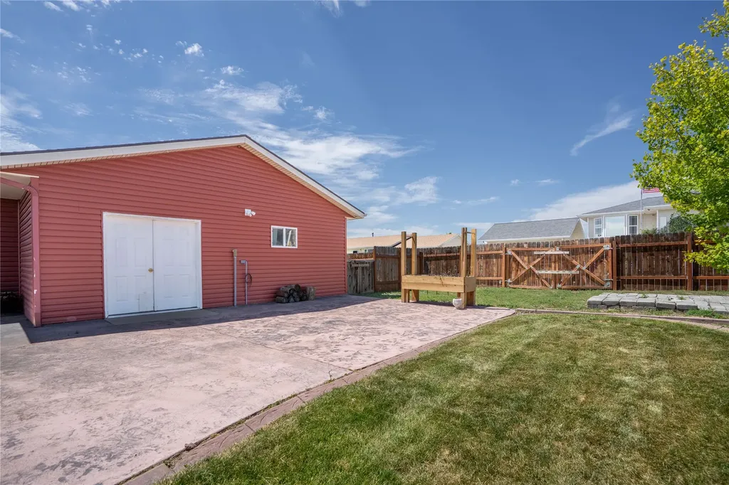 1055 Cardinal Loop Helena MT 59602