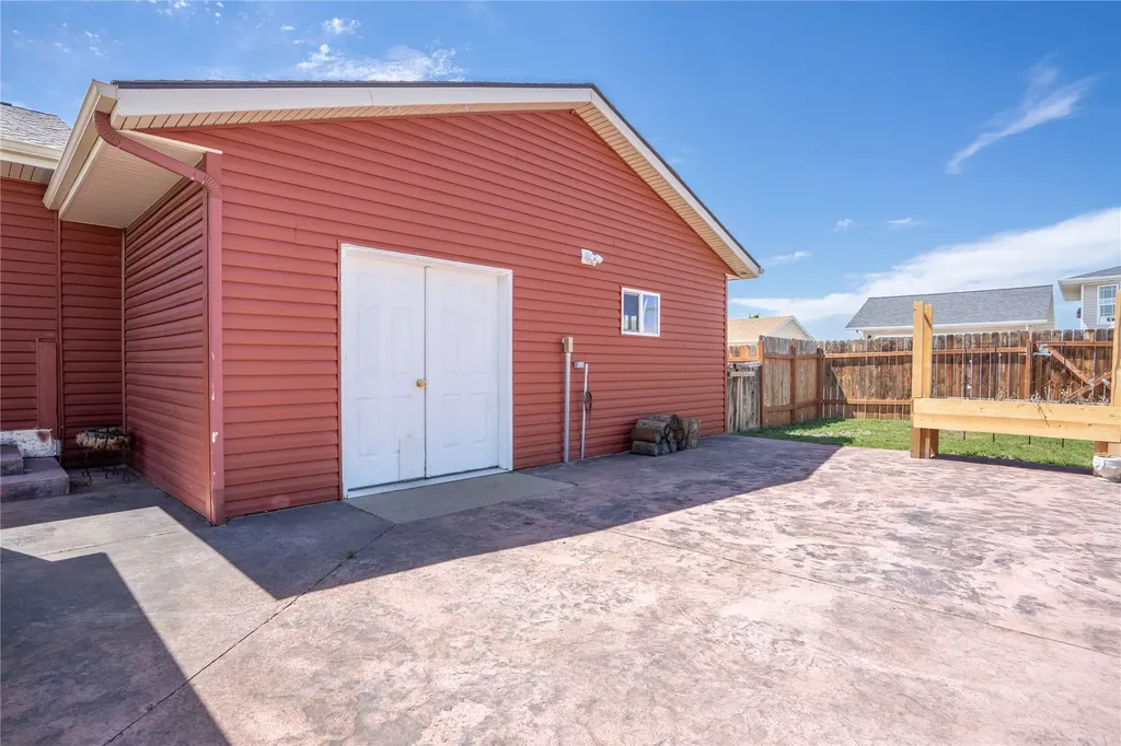 1055 Cardinal Loop Helena MT 59602