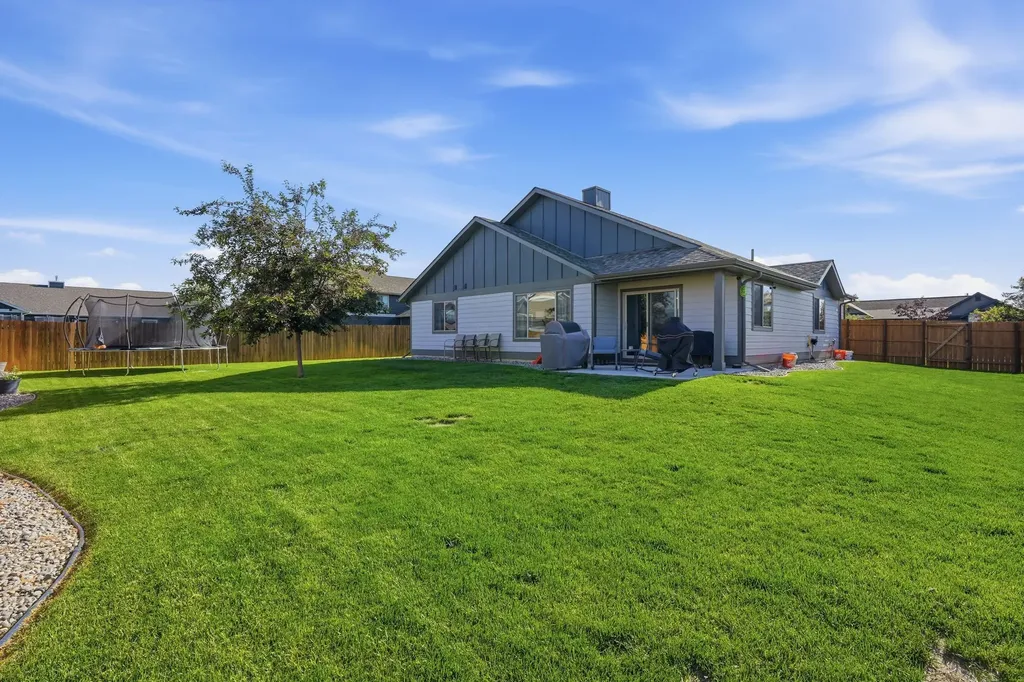 1704 Shelby Avenue Belgrade MT 59714
