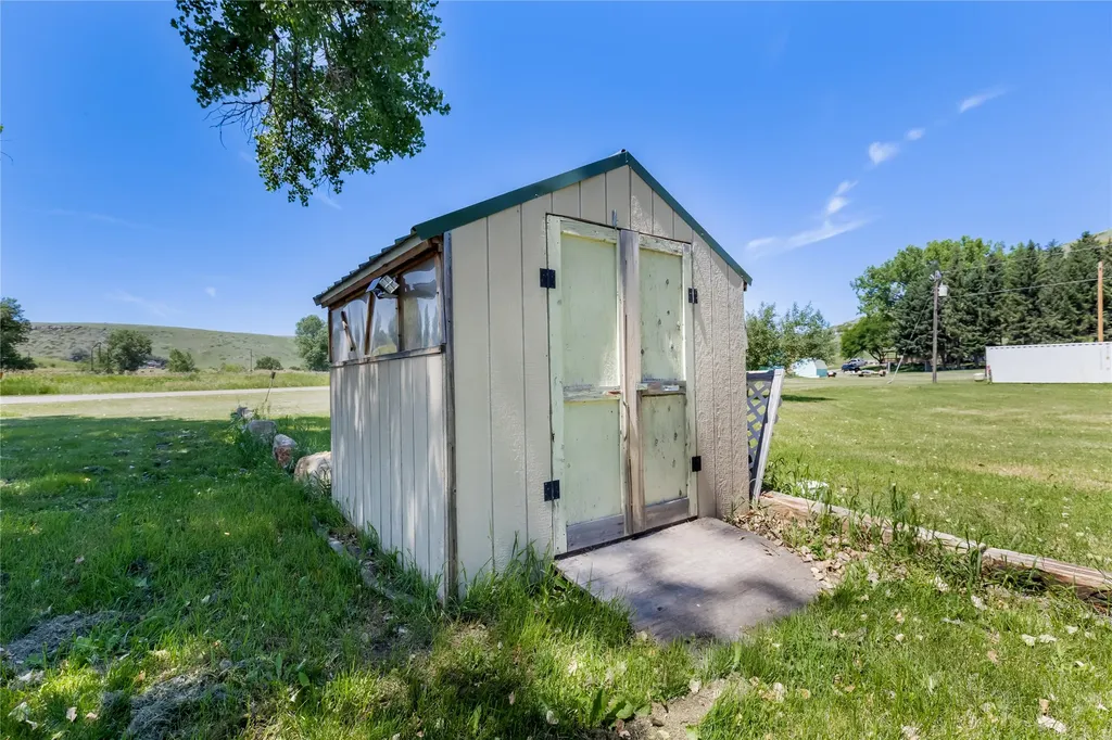 25 Luxor Lane Sand Coulee MT 59472