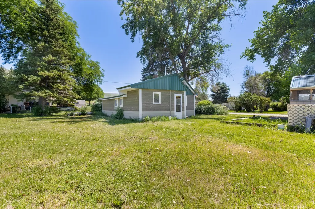 25 Luxor Lane Sand Coulee MT 59472