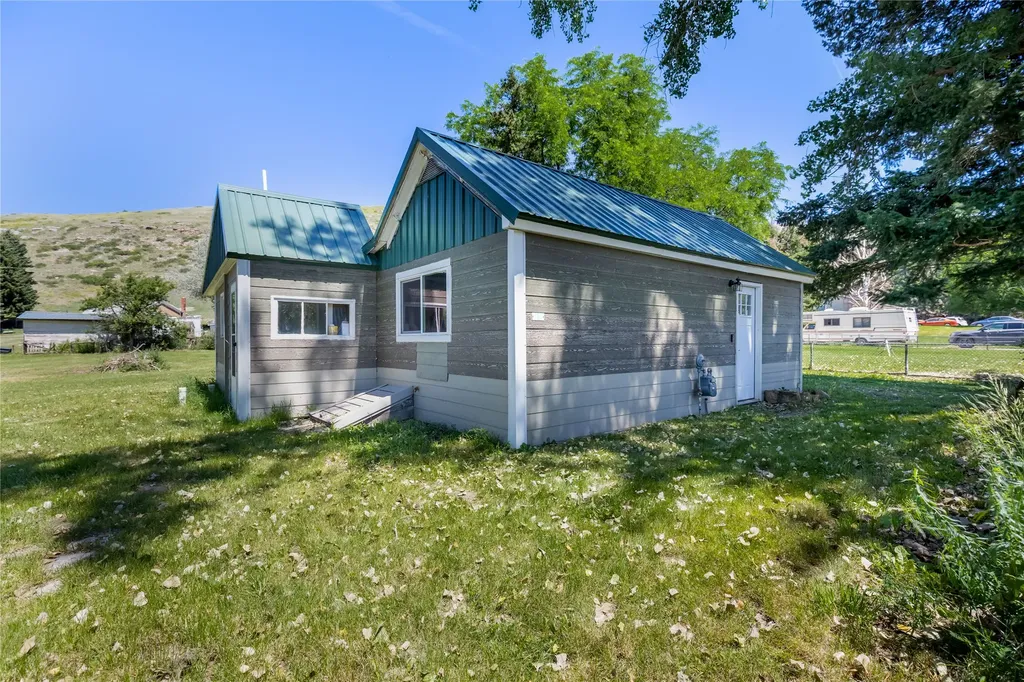 25 Luxor Lane Sand Coulee MT 59472