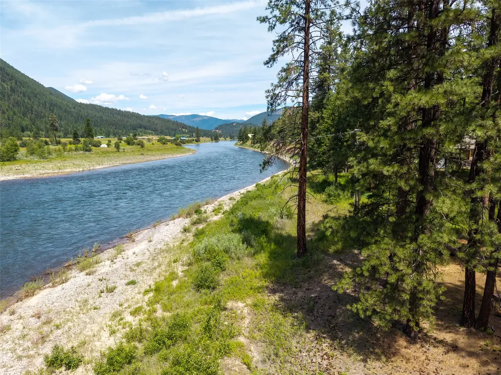 242 Quarter Circle Cross Drive St Regis MT 59866