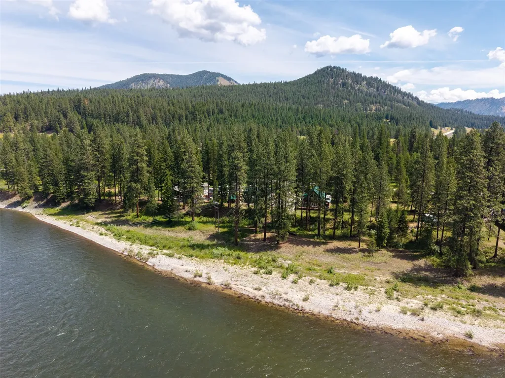 242 Quarter Circle Cross Drive St Regis MT 59866