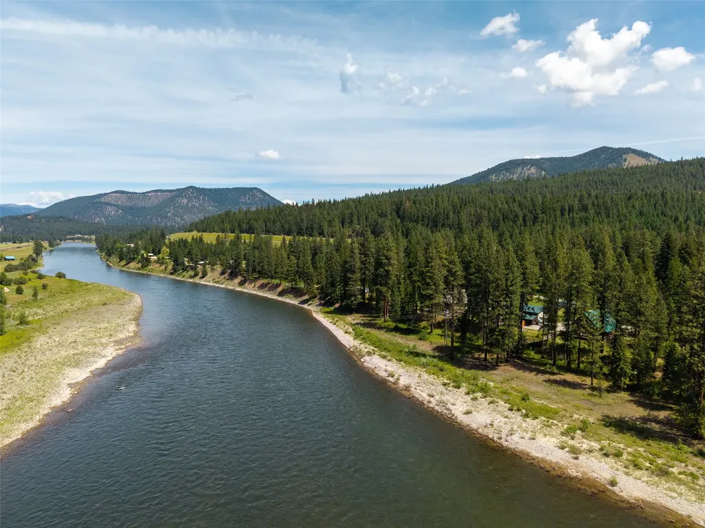 242 Quarter Circle Cross Drive St Regis MT 59866