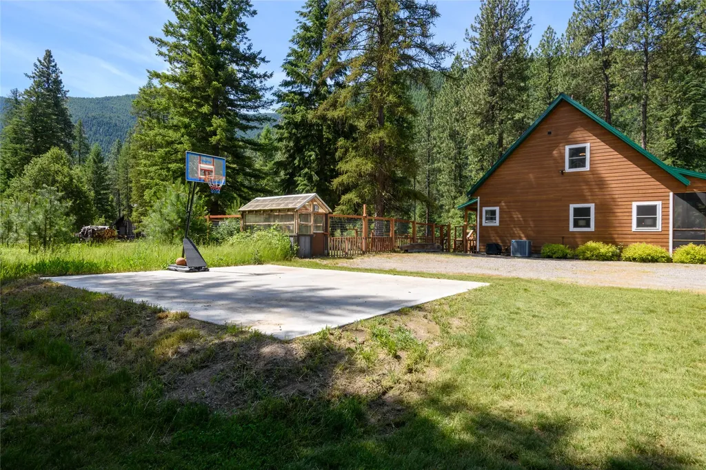 242 Quarter Circle Cross Drive St Regis MT 59866