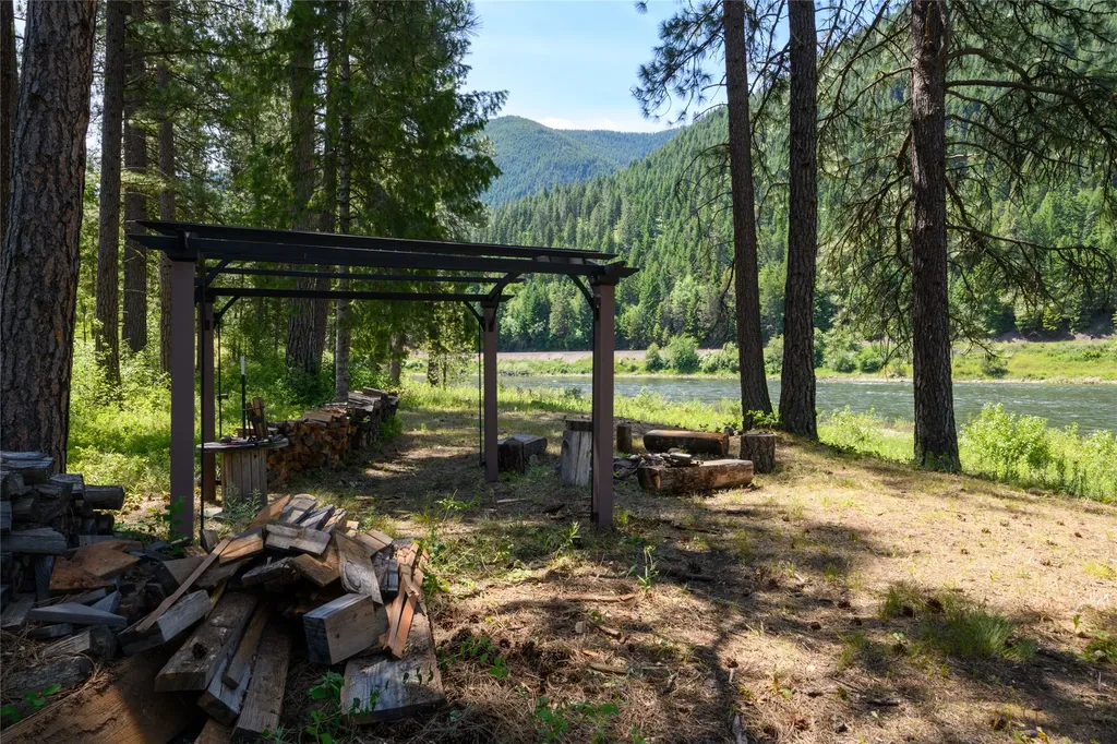242 Quarter Circle Cross Drive St Regis MT 59866