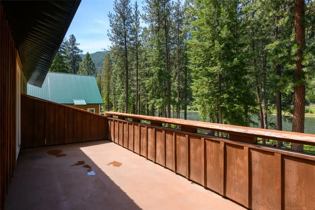 242 Quarter Circle Cross Drive St Regis MT 59866