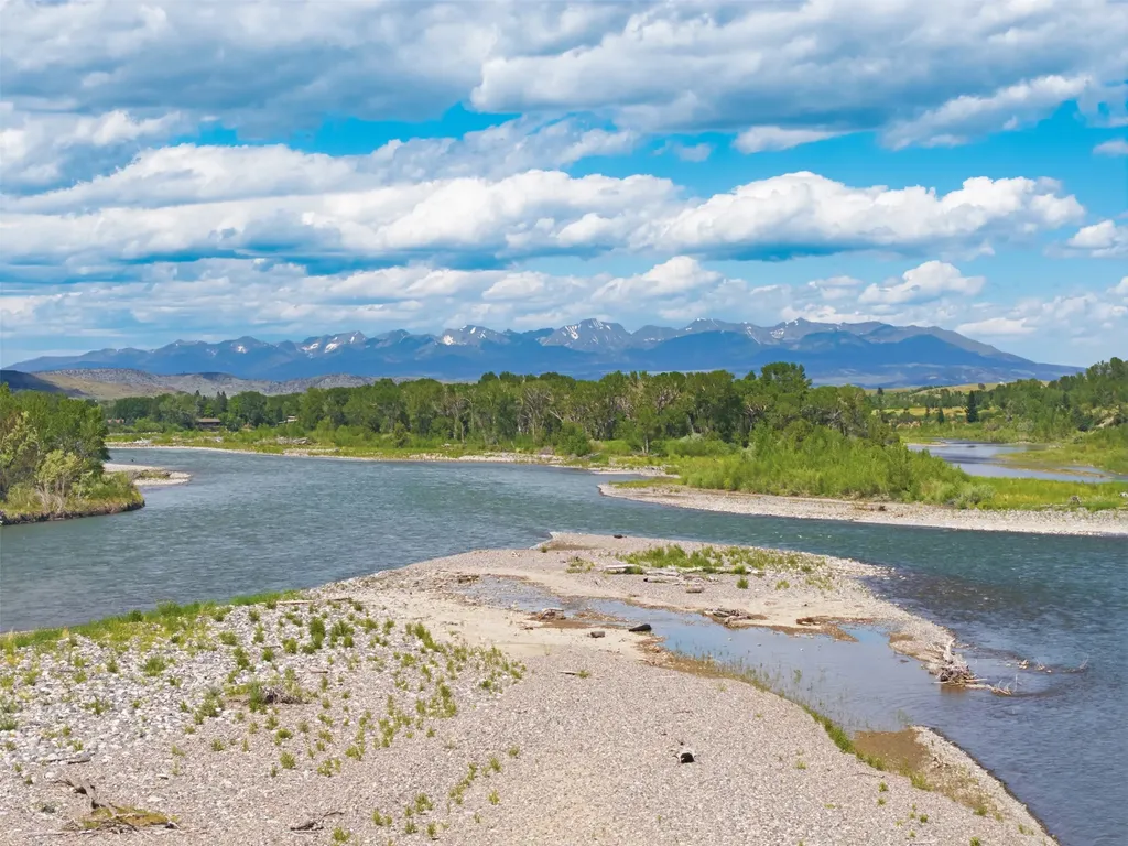 11 Blue Road Livingston MT 59047