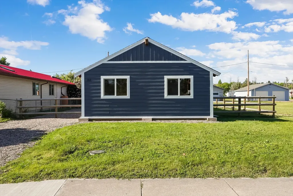 207 8th Avenue W Polson MT 59860
