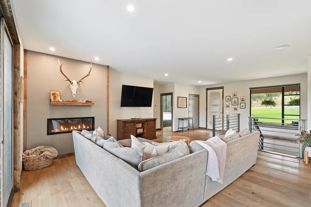 20 Juniper Lane Clancy MT 59634