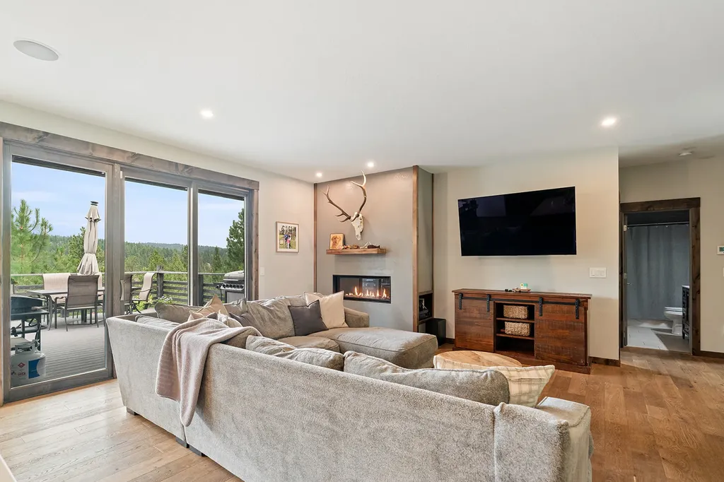 20 Juniper Lane Clancy MT 59634