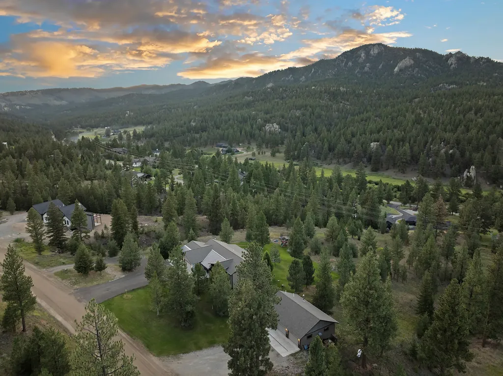 20 Juniper Lane Clancy MT 59634