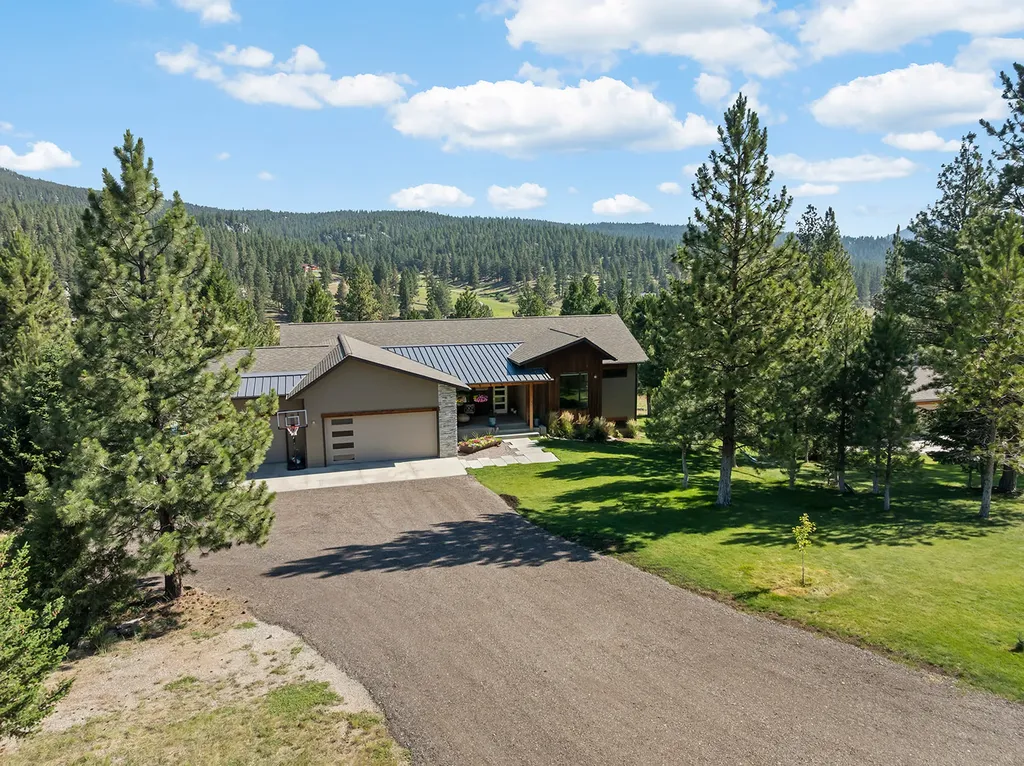 20 Juniper Lane Clancy MT 59634