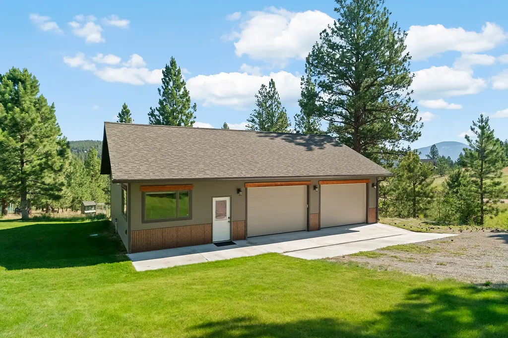 20 Juniper Lane Clancy MT 59634