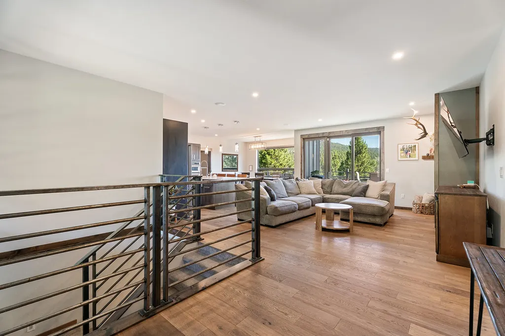 20 Juniper Lane Clancy MT 59634