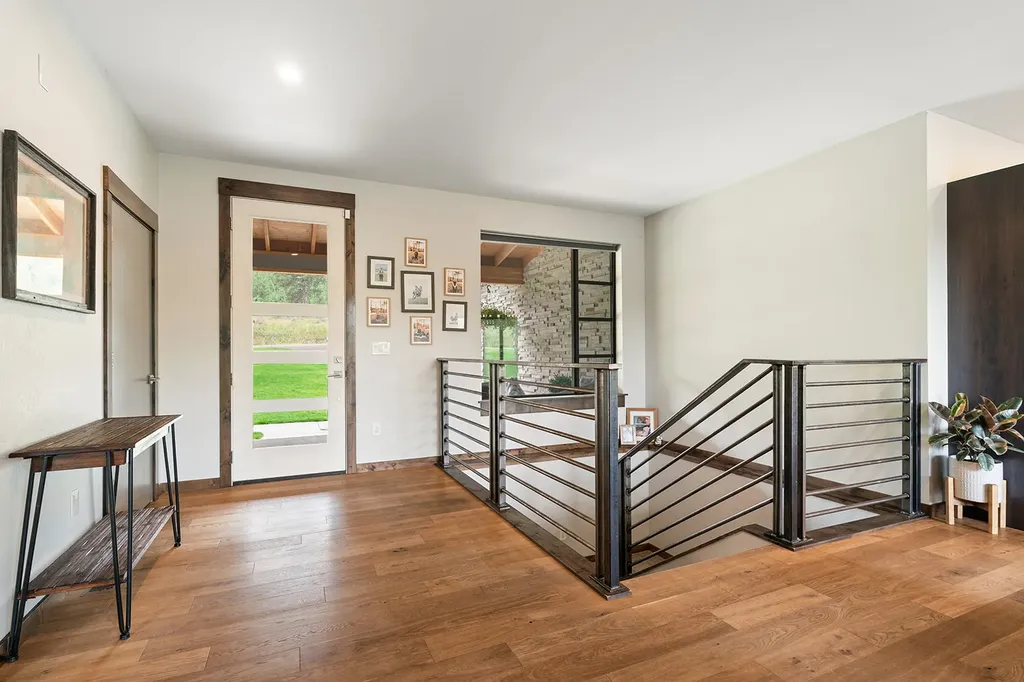 20 Juniper Lane Clancy MT 59634