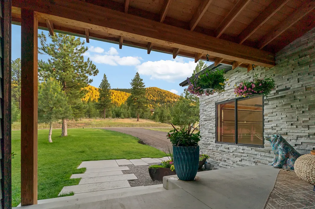 20 Juniper Lane Clancy MT 59634