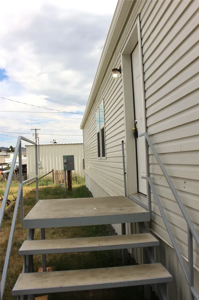 306 S Adams Street Boulder MT 59632