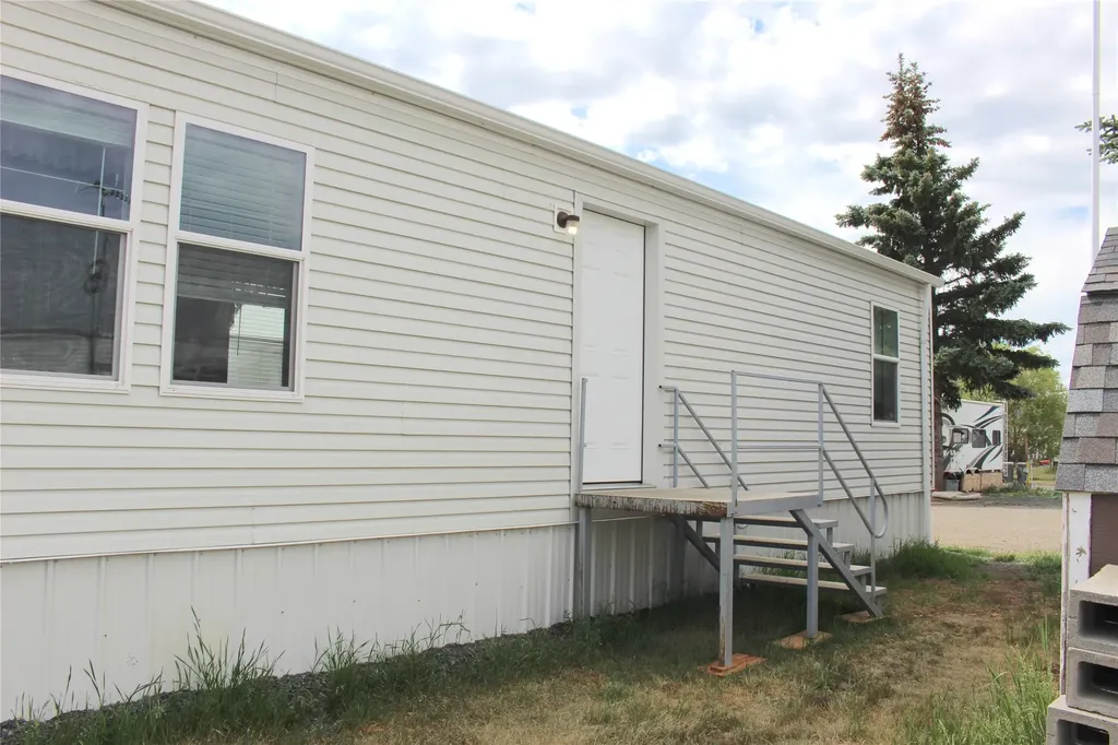 306 S Adams Street Boulder MT 59632