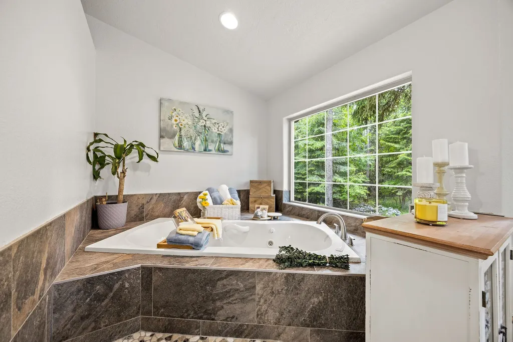 33259 Courville Trail Polson MT 59860
