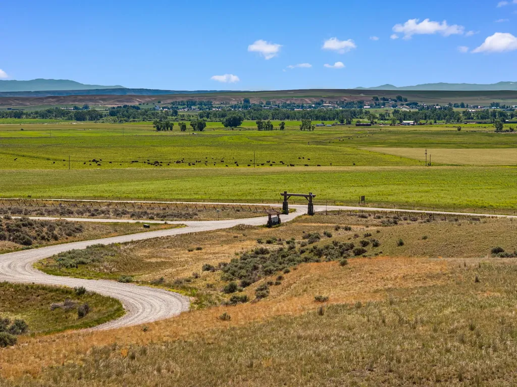 1 Targe Three Forks MT 59752