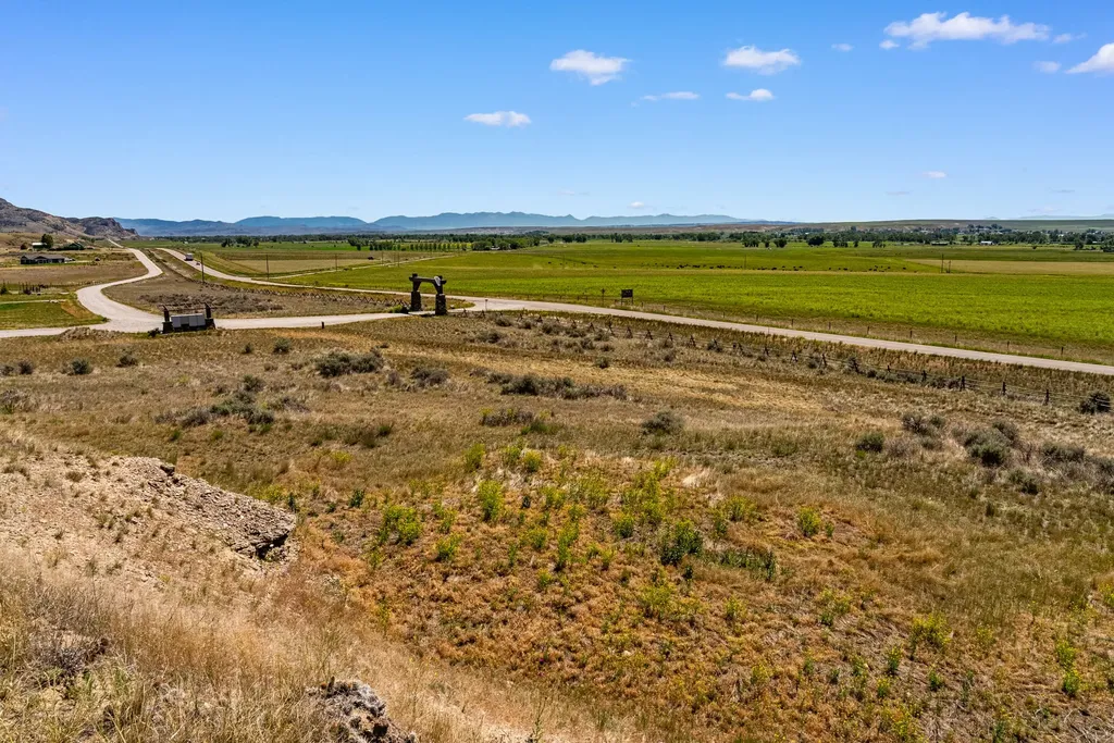 1 Targe Three Forks MT 59752
