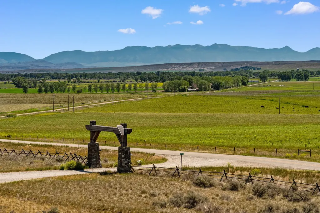 1 Targe Three Forks MT 59752