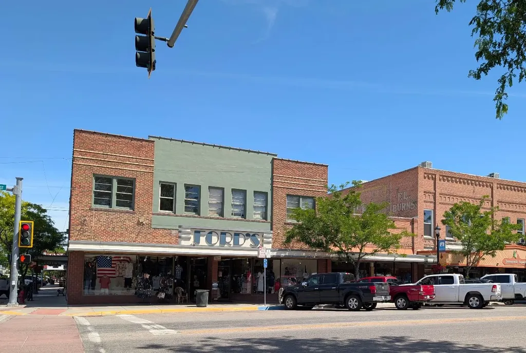 136 W Main Street Hamilton MT 59840